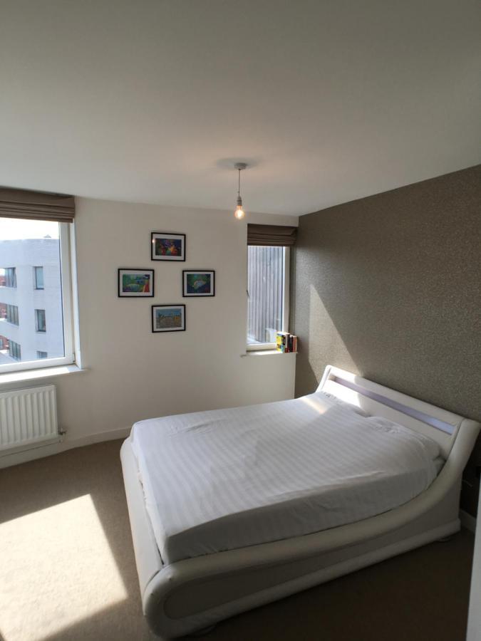 Luxury 2 Bed Penthouse Apartment Near Station London Exterior photo